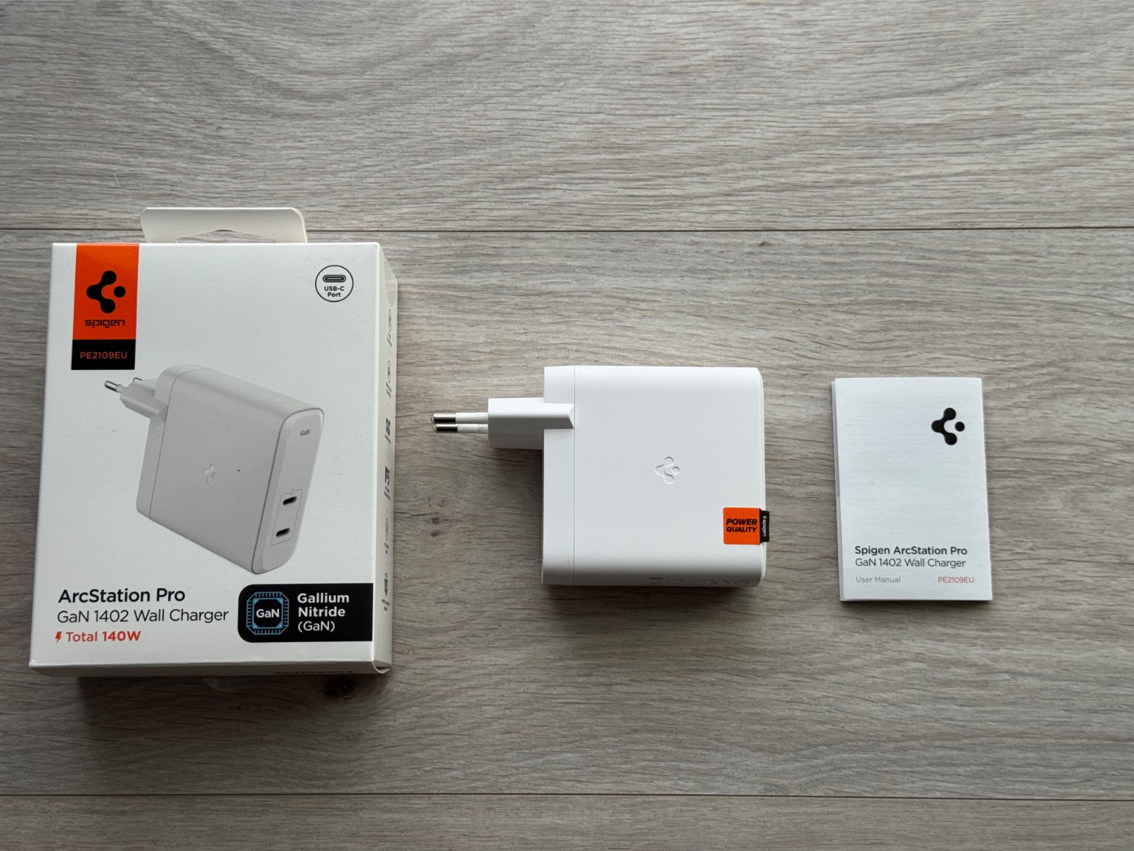 Spigen ArcStation Pro 140W